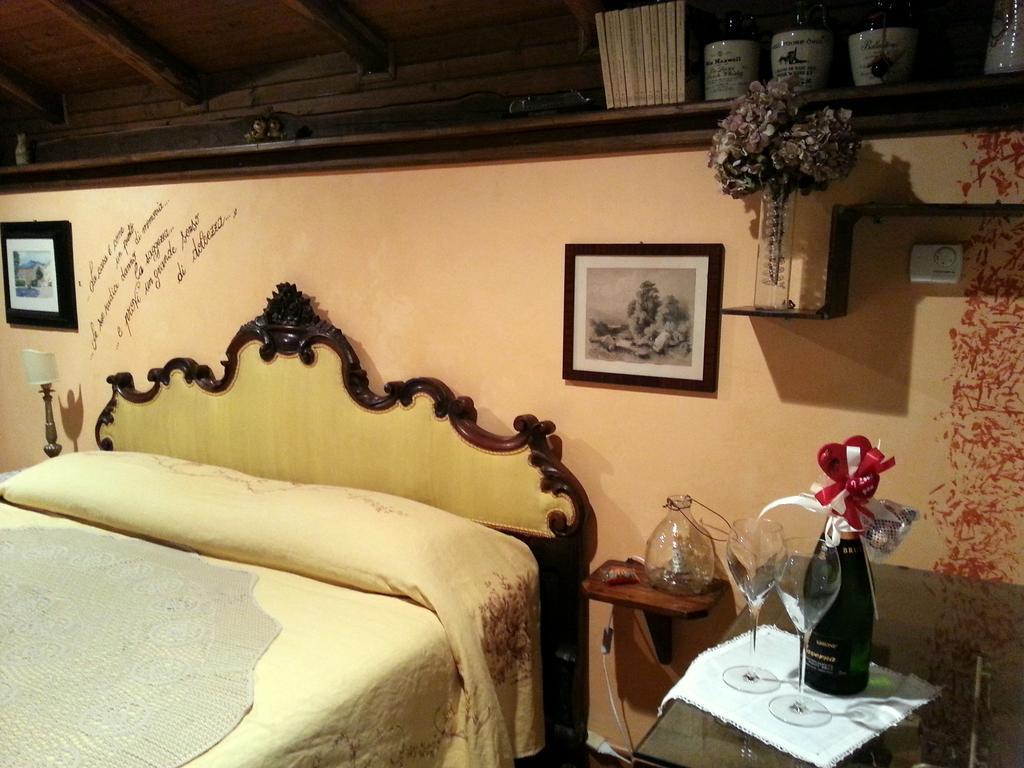 Bed and Breakfast Le Radici Sassello Camera foto