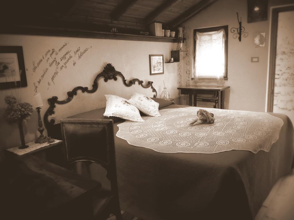 Bed and Breakfast Le Radici Sassello Camera foto